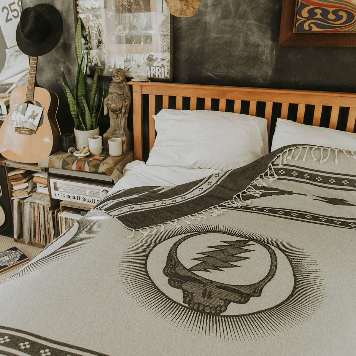 Fillmore Lightweight Throw Blanket | Grateful Dead x Slowtide